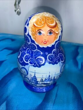 Russian Matryoshka nesting doll - set of 9 Hand Painted